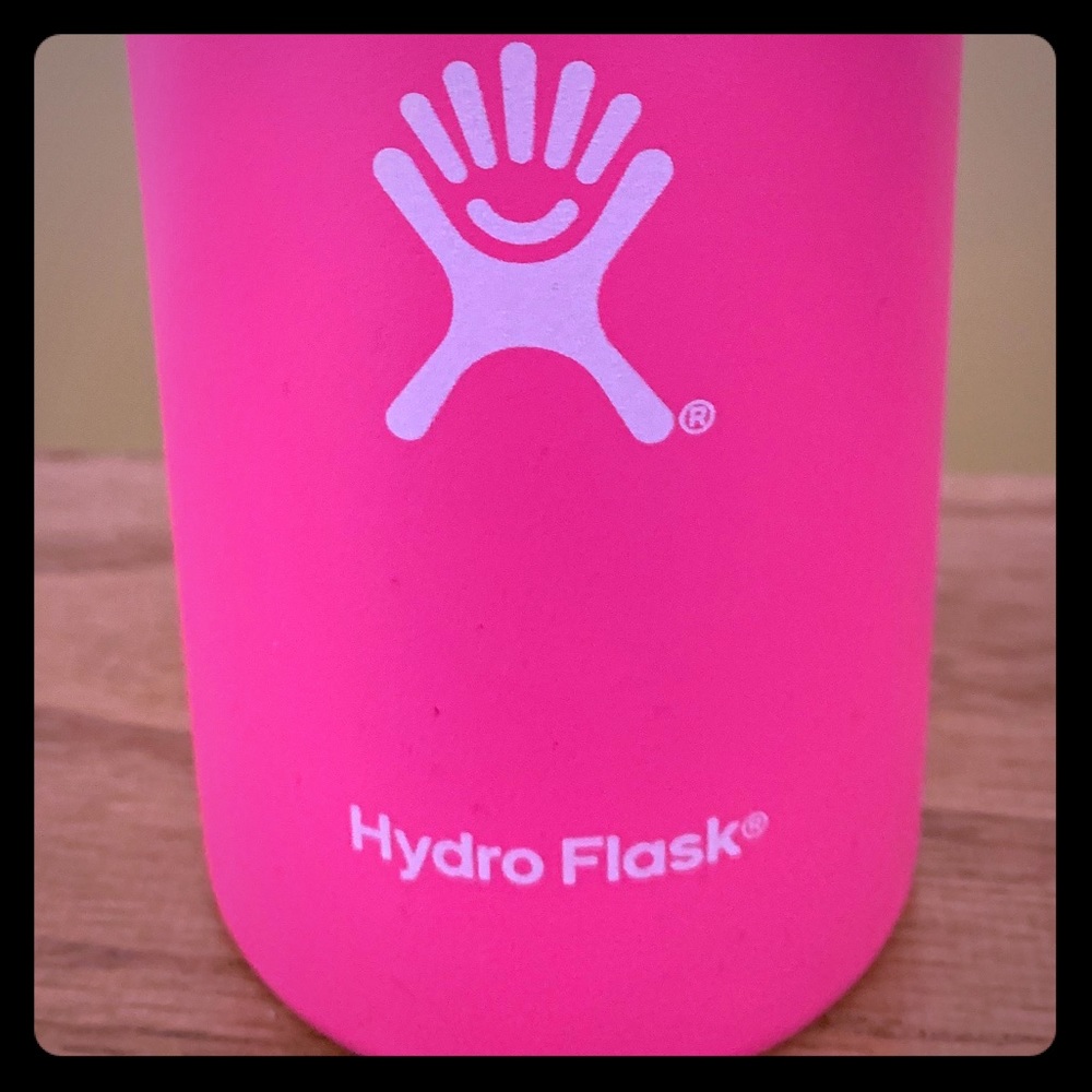 Hydro flask bright pink water bottle 16 oz